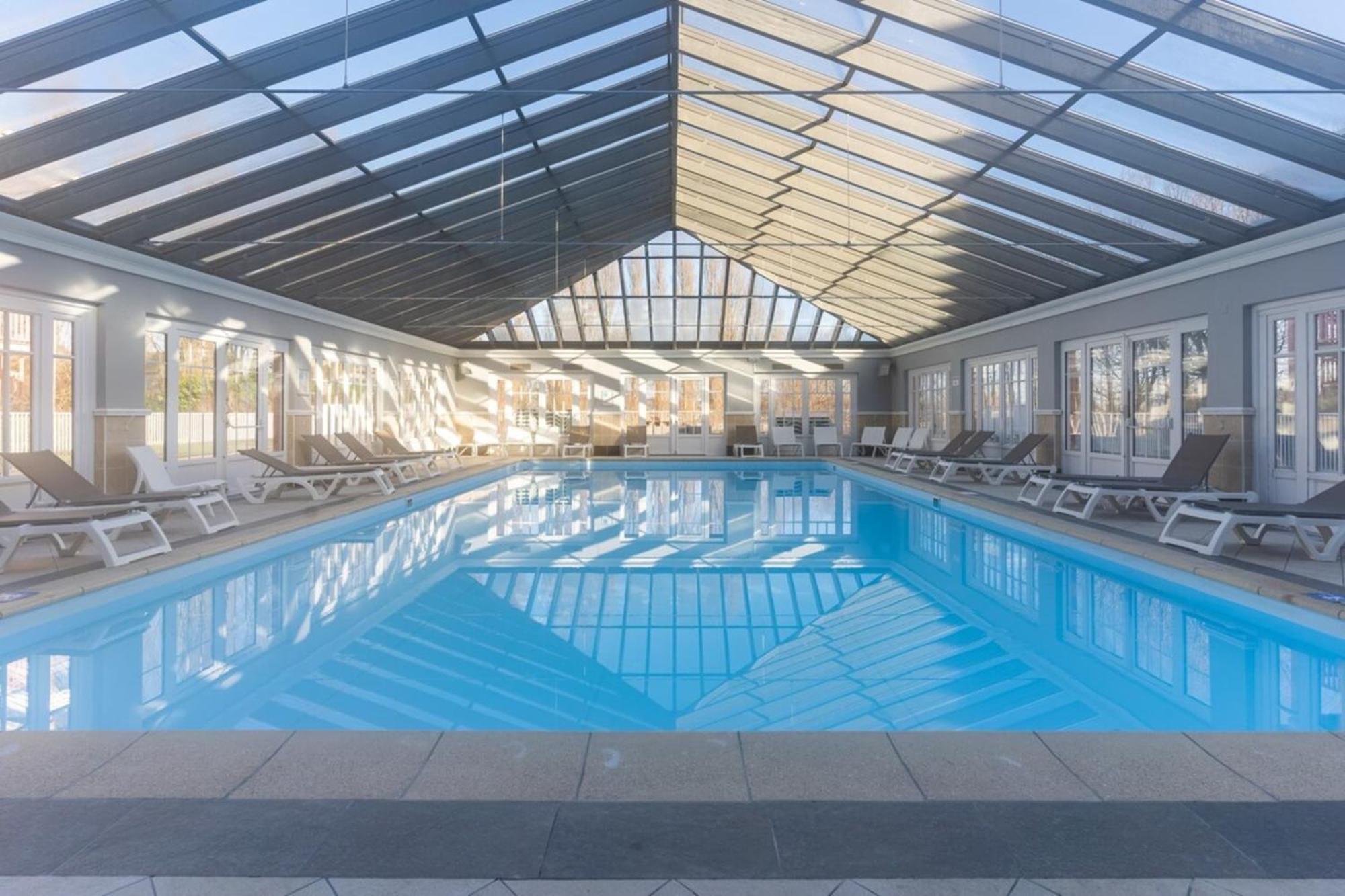 6-person Flat With Swimming Pool Tennis Court And Car Park 157 * Le Touquet